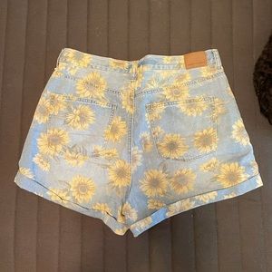 AEO mom shorts